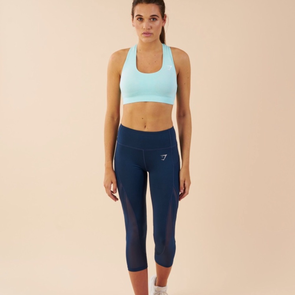 Gym shark leggings